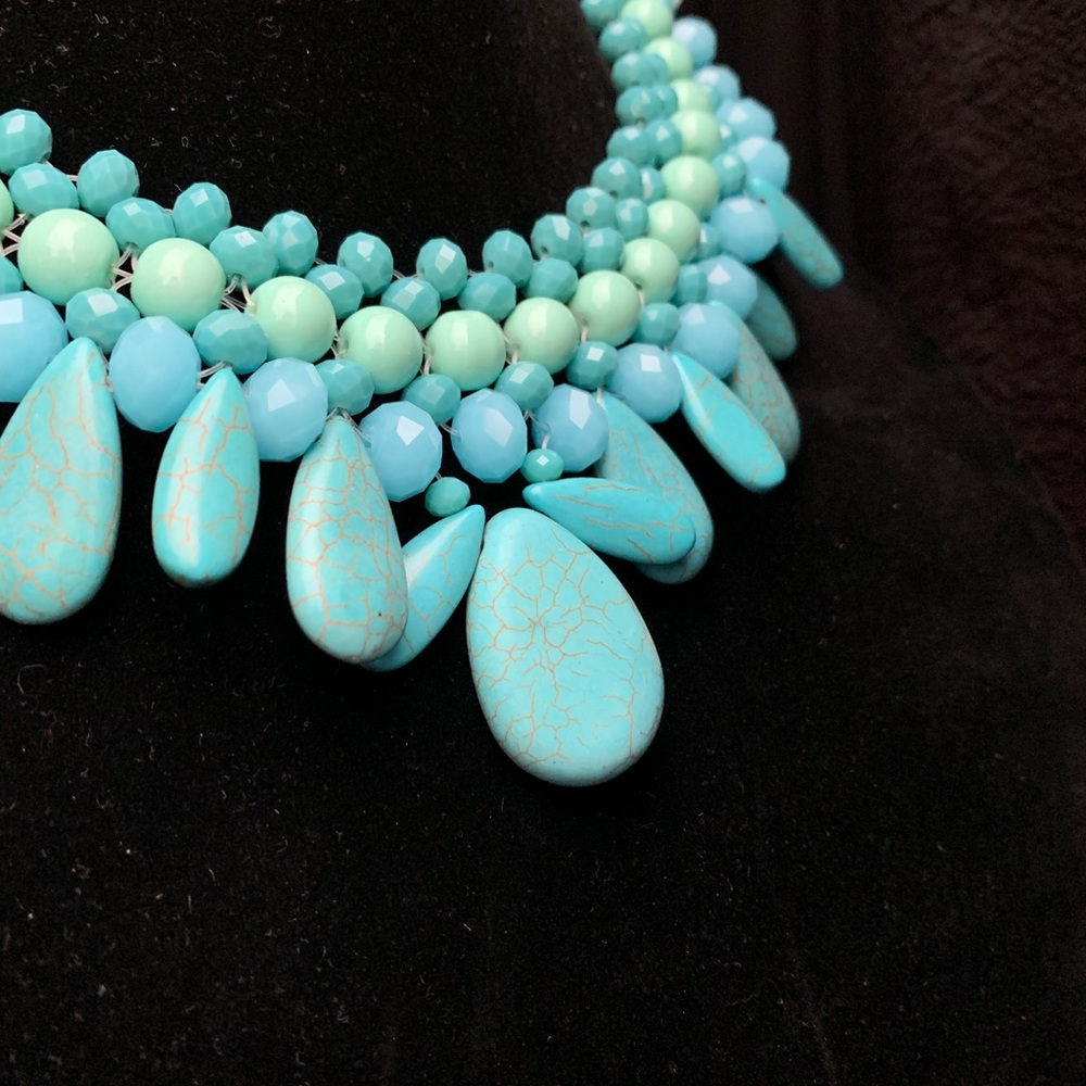 Turquoise layered necklace - Picture 3 of 6
